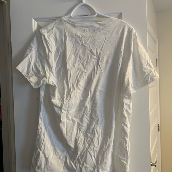 Guess t-shirt in white - Picture 2 of 2